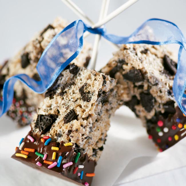 OREO Crispie Treat Pops